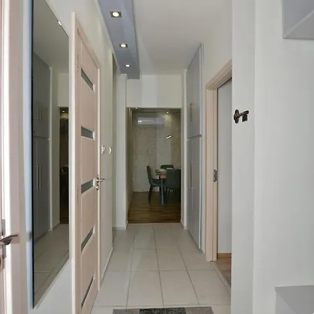Kinder Apartman *