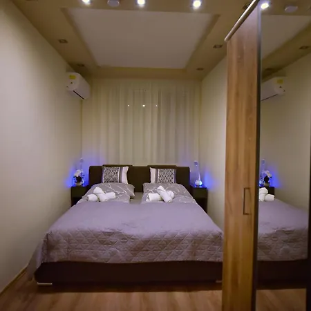 Lägenhet Kinder Apartman Makó