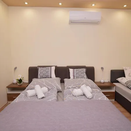 Kinder Apartman Apartament *