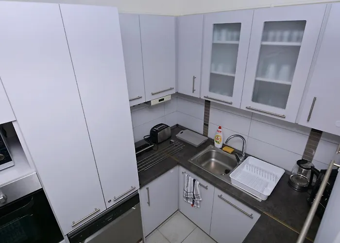 Kinder Apartman דירה *