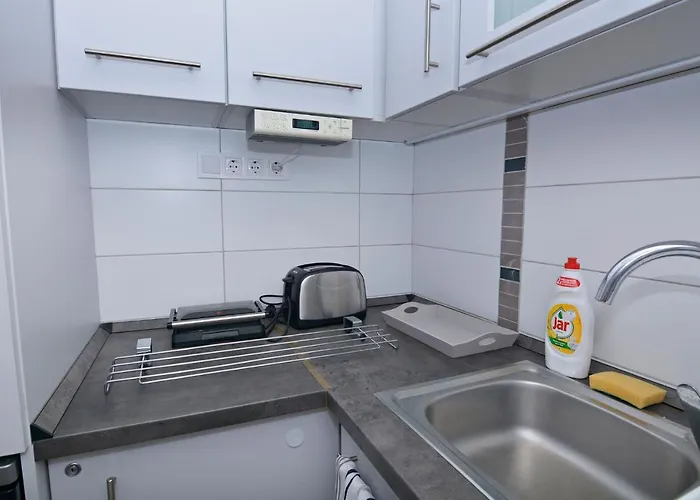 דירה Kinder Apartman
